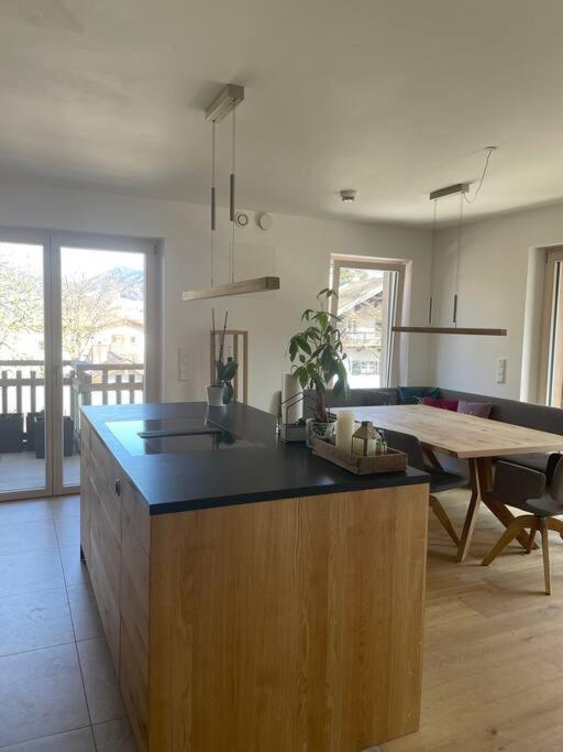 Wunderschoenes 4 Zimmer Apartment Mit Seeblick Bad Wiessee Eksteriør billede
